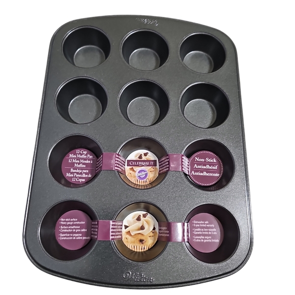 Wilton Mini Muffin Pan NWT - Picture 1 of 7